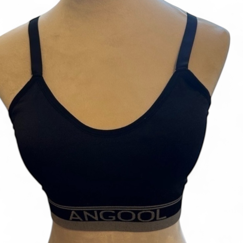 ANGOOL Sports Bra Wire‎ free Padded Adjustable Straps SIZE MEDIUM NWT